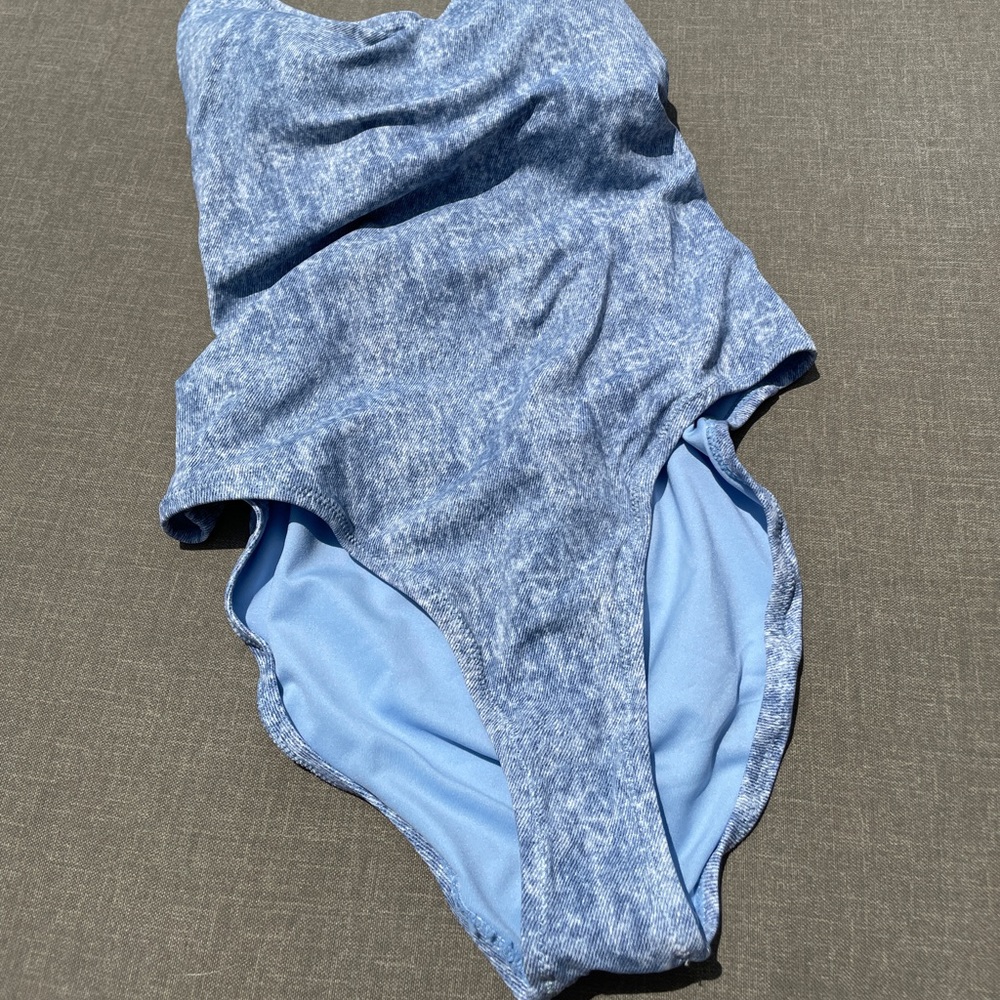 Garage One Piece Swimsuit - Picture 3 of 8